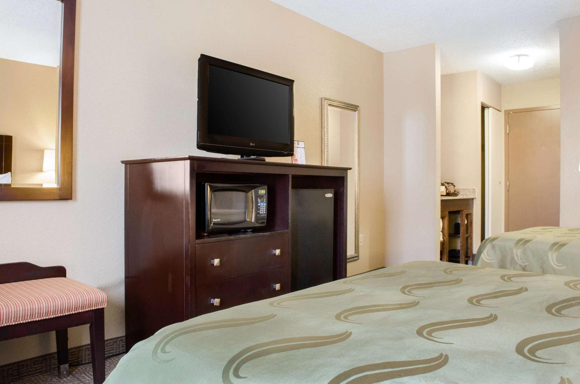 Quality Inn 2*